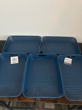 Essentials Blue Plastic Storage Baskets - Set of 5